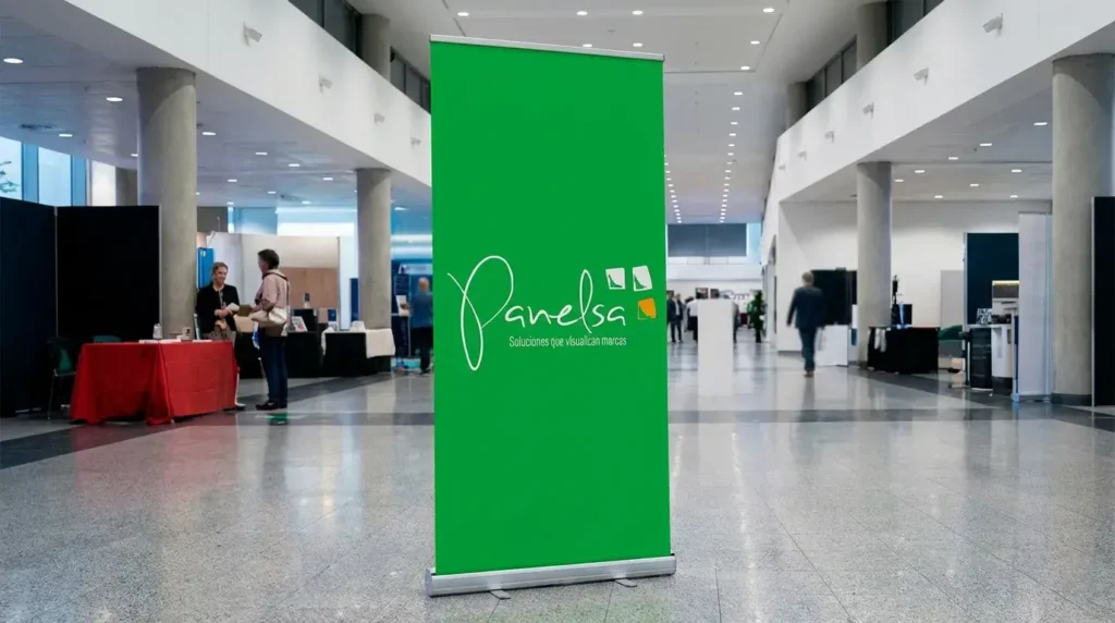 Expositores enrollables-Publicidad y Comunicación Visual